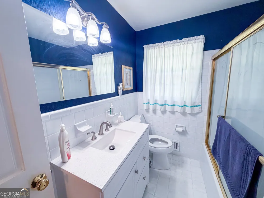 210 Greenwood LN Carrollton, GA 30117