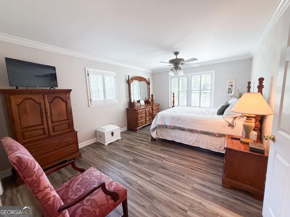 210 Greenwood LN Carrollton, GA 30117