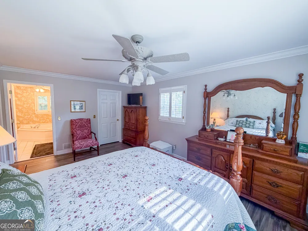 210 Greenwood LN Carrollton, GA 30117