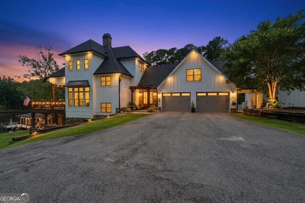 202 Sinclair RD Eatonton, GA 31024