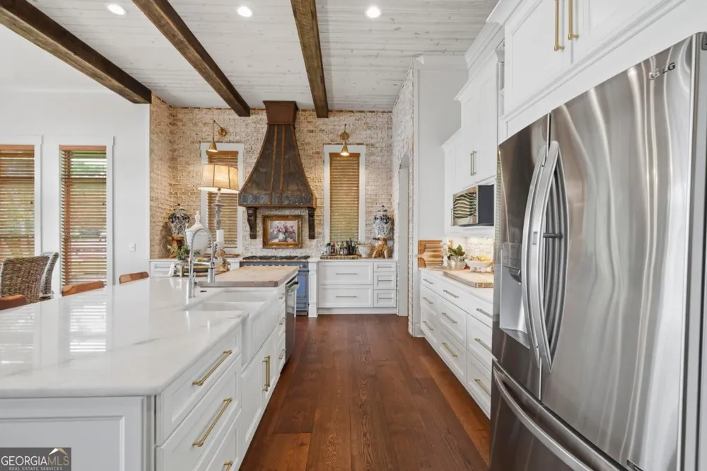 202 Sinclair RD Eatonton, GA 31024
