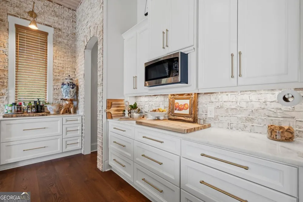 202 Sinclair RD Eatonton, GA 31024