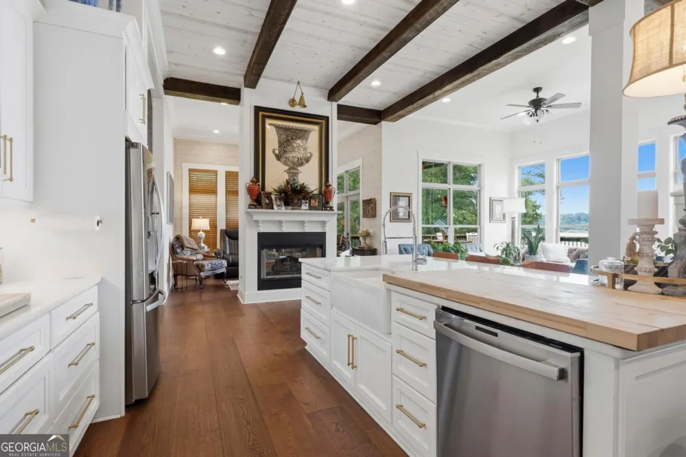 202 Sinclair RD Eatonton, GA 31024