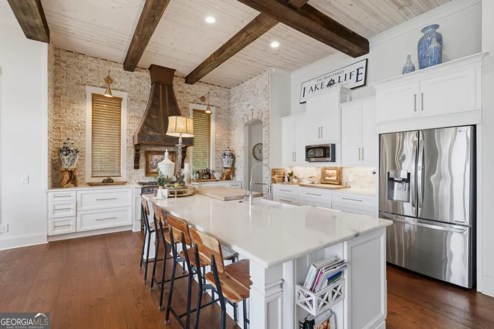 202 Sinclair RD Eatonton, GA 31024