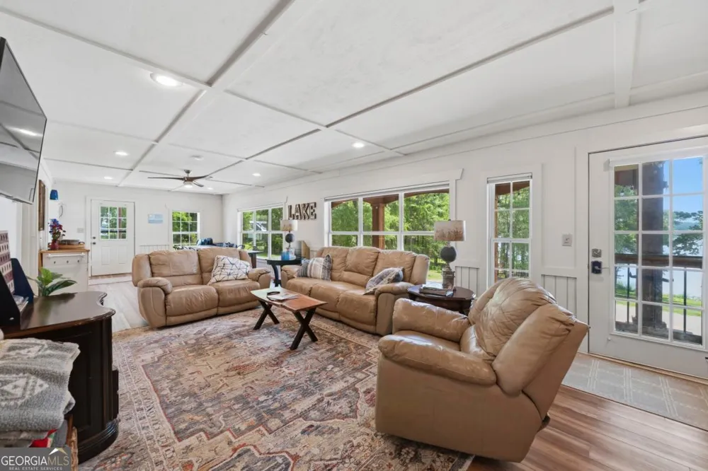 202 Sinclair RD Eatonton, GA 31024