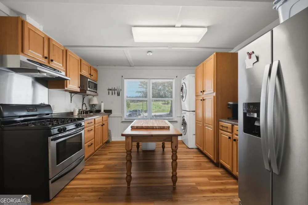 202 Sinclair RD Eatonton, GA 31024