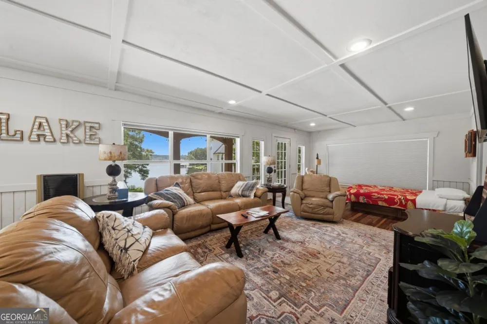 202 Sinclair RD Eatonton, GA 31024