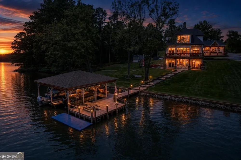202 Sinclair RD Eatonton, GA 31024