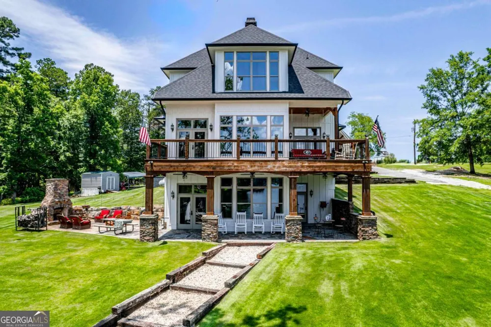 202 Sinclair RD Eatonton, GA 31024
