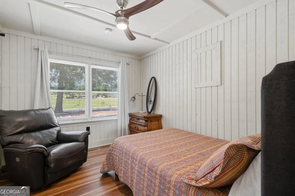 202 Sinclair RD Eatonton, GA 31024