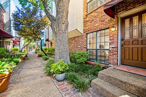 4130 Wycliff Avenue #104