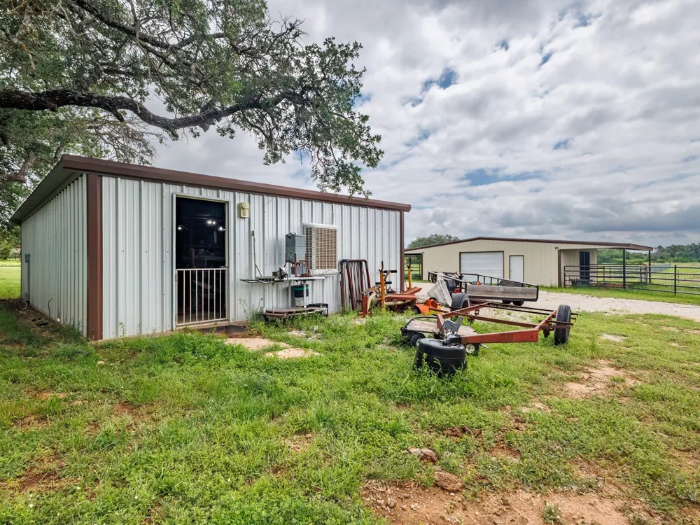 5615 County Road 153 Bangs, TX 76823