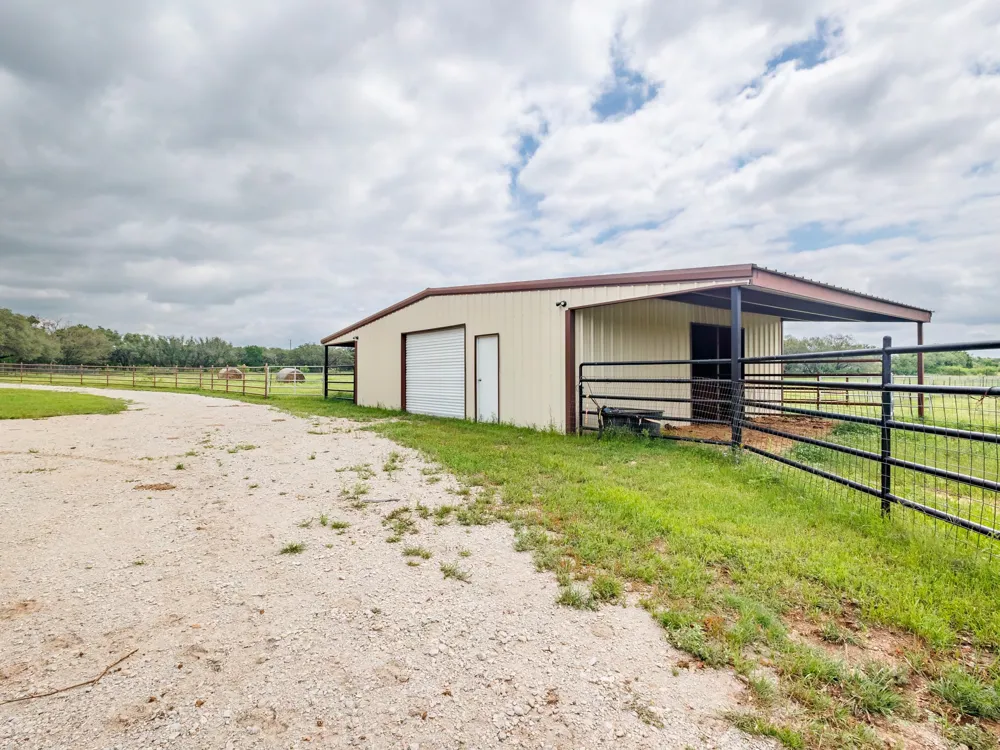 5615 County Road 153 Bangs, TX 76823