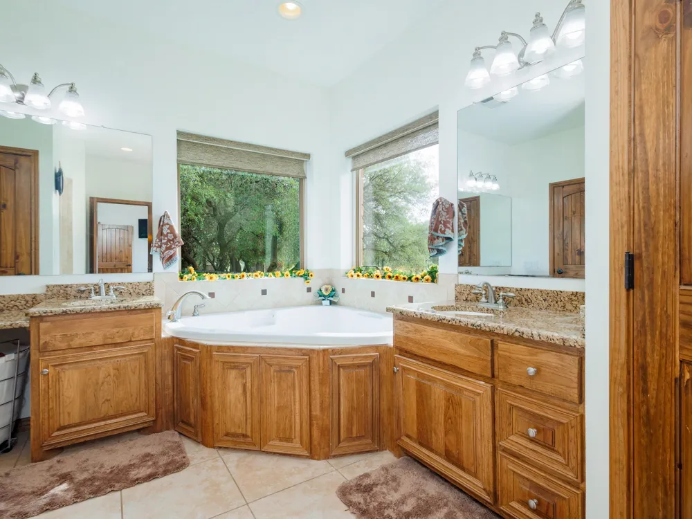 5615 County Road 153 Bangs, TX 76823