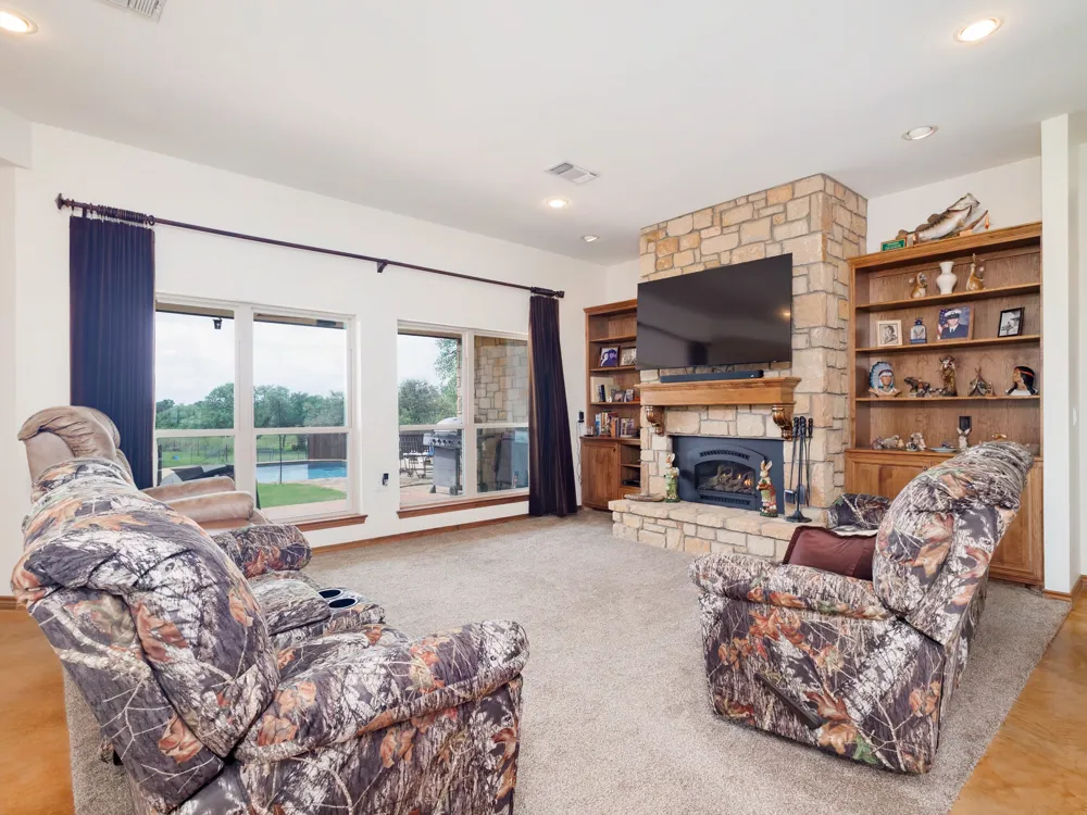 5615 County Road 153 Bangs, TX 76823