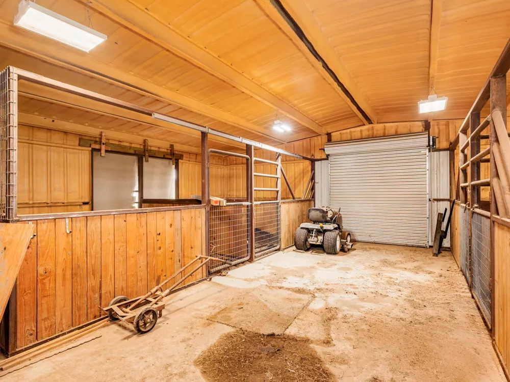 5615 County Road 153 Bangs, TX 76823