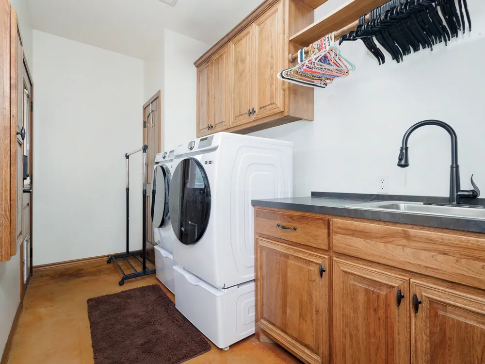 5615 County Road 153 Bangs, TX 76823