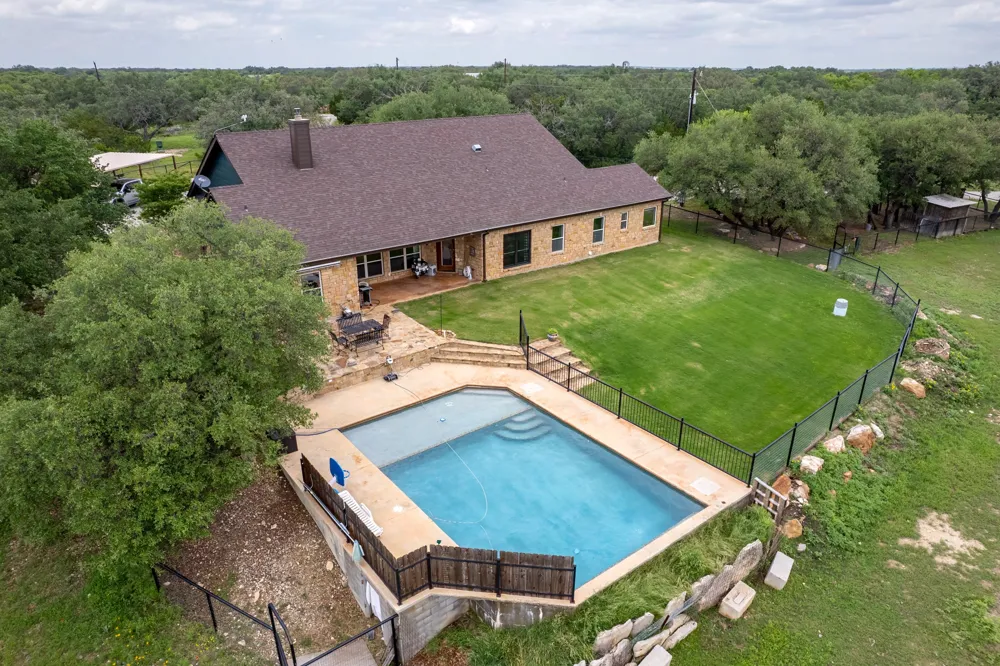 5615 County Road 153 Bangs, TX 76823