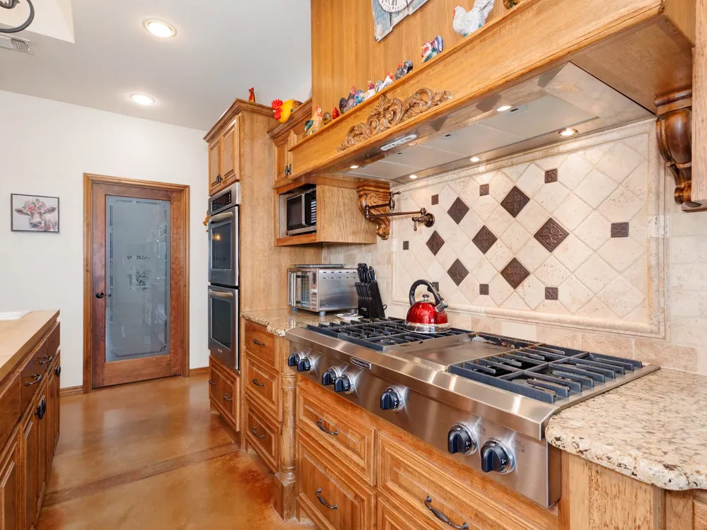 5615 County Road 153 Bangs, TX 76823