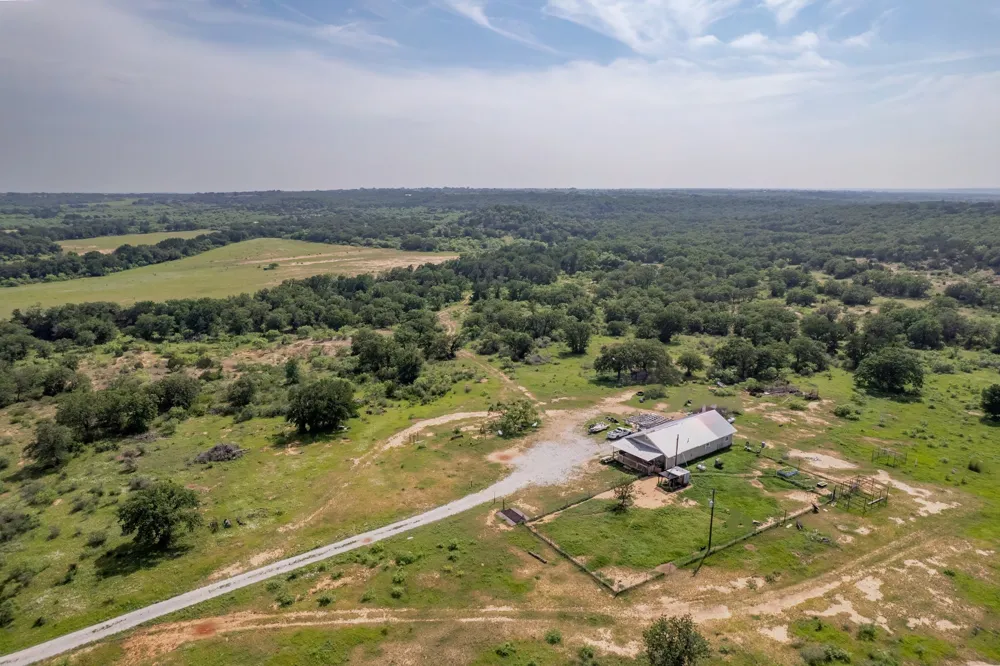 4451 FM585 Bangs, TX 76823