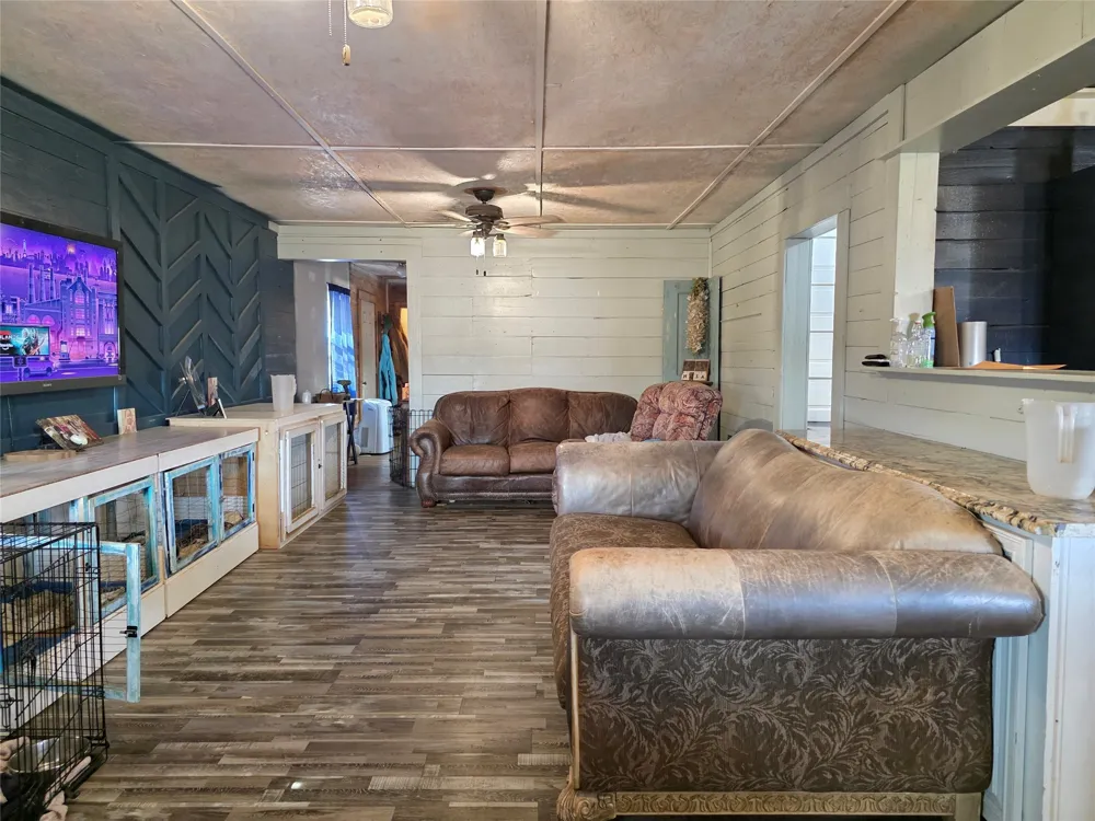 4451 FM585 Bangs, TX 76823