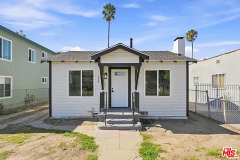 214 E 76th Place