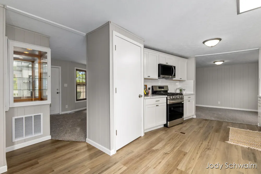 7129 Eldred Avenue NE Rockford, MI 49341