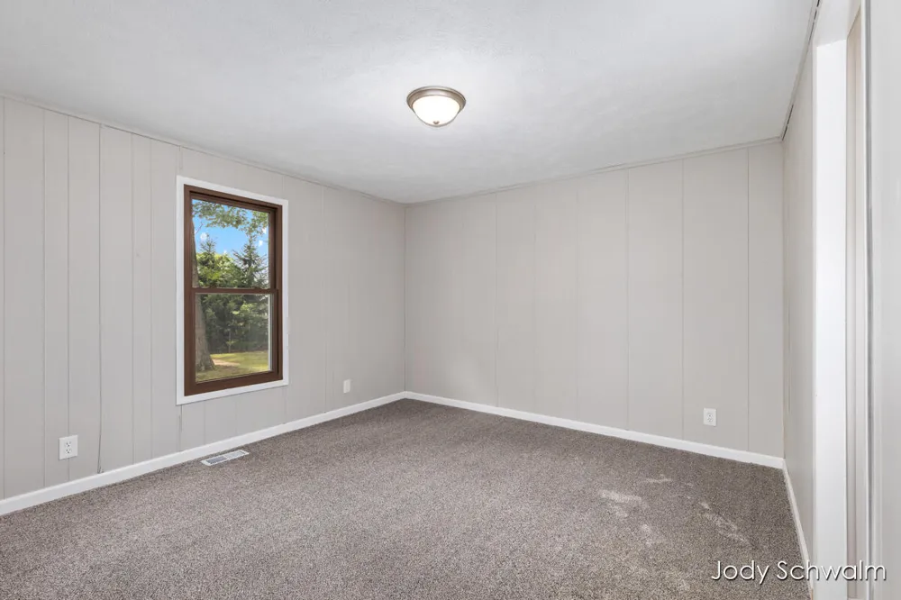 7129 Eldred Avenue NE Rockford, MI 49341