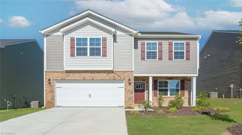 107 Lauder Trace