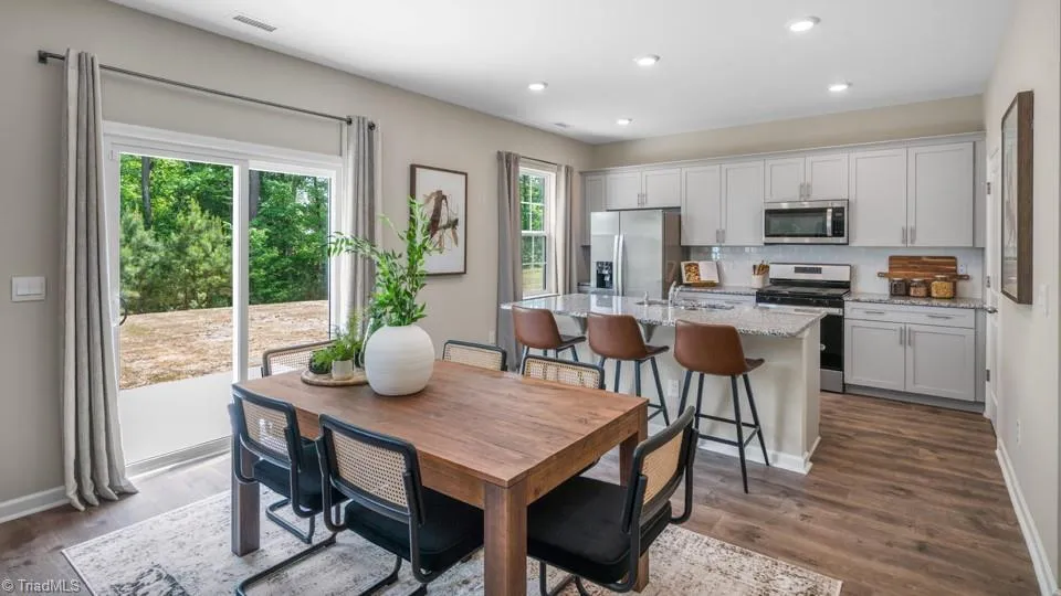 107 Lauder Trace Jamestown, NC 27282