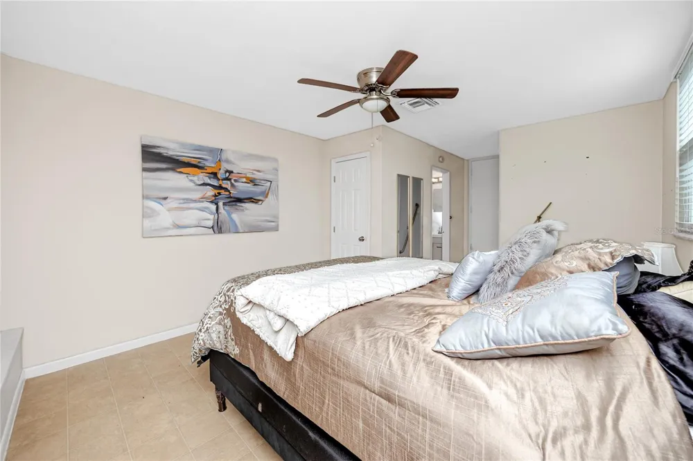 6210 4TH AVENUE S St Petersburg, FL 33707
