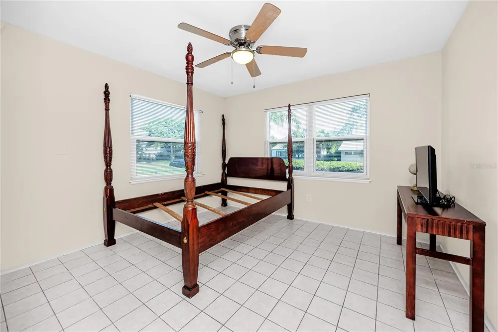 6210 4TH AVENUE S St Petersburg, FL 33707