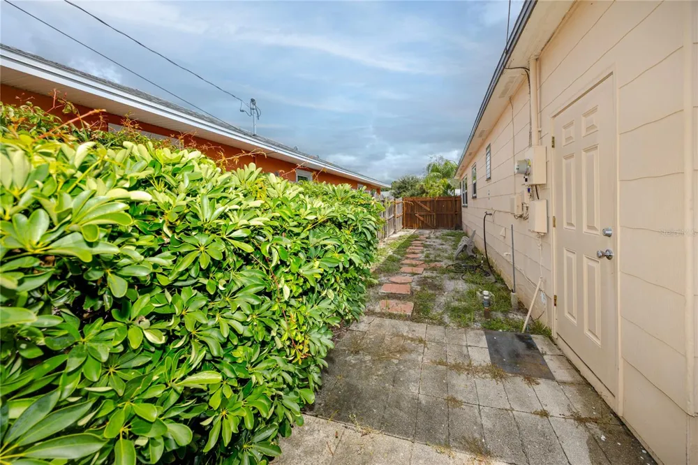 6210 4TH AVENUE S St Petersburg, FL 33707