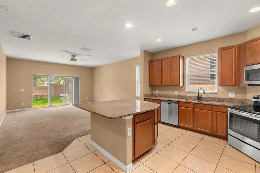 1142 GRAND HILLTOP DRIVE Apopka, FL 32703