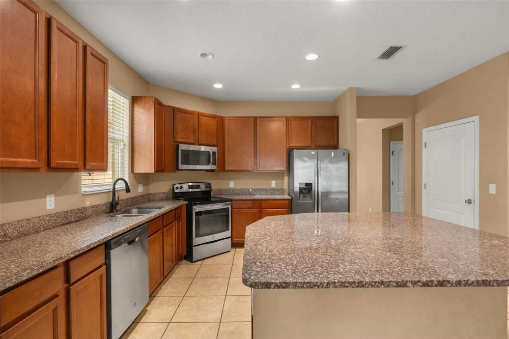 1142 GRAND HILLTOP DRIVE Apopka, FL 32703