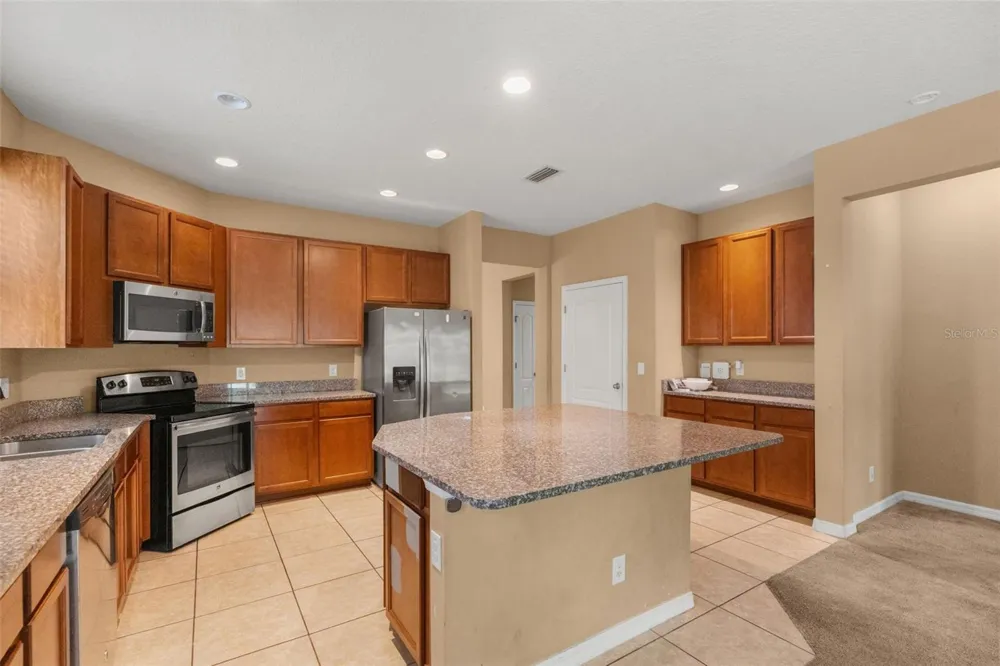 1142 GRAND HILLTOP DRIVE Apopka, FL 32703