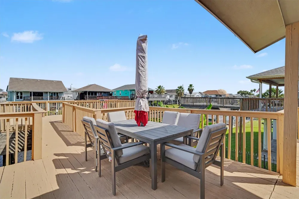 1016 Redfish Street Bayou Vista, TX 77563