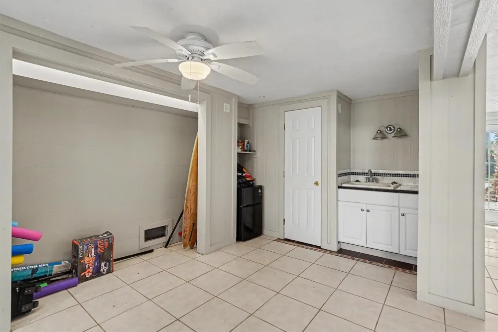 1016 Redfish Street Bayou Vista, TX 77563