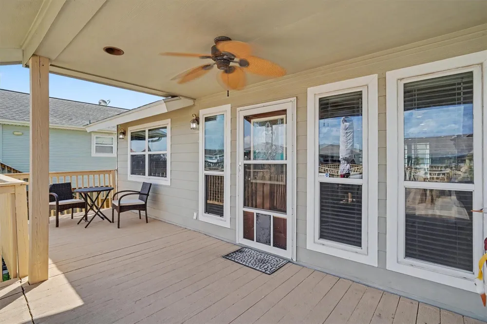 1016 Redfish Street Bayou Vista, TX 77563