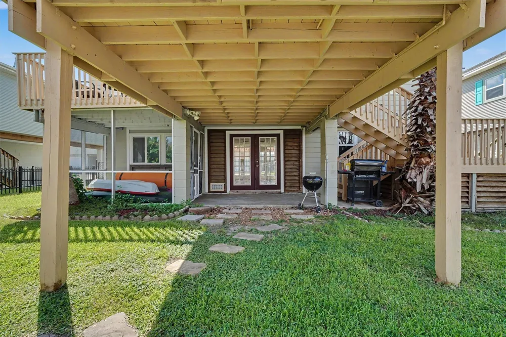 1016 Redfish Street Bayou Vista, TX 77563