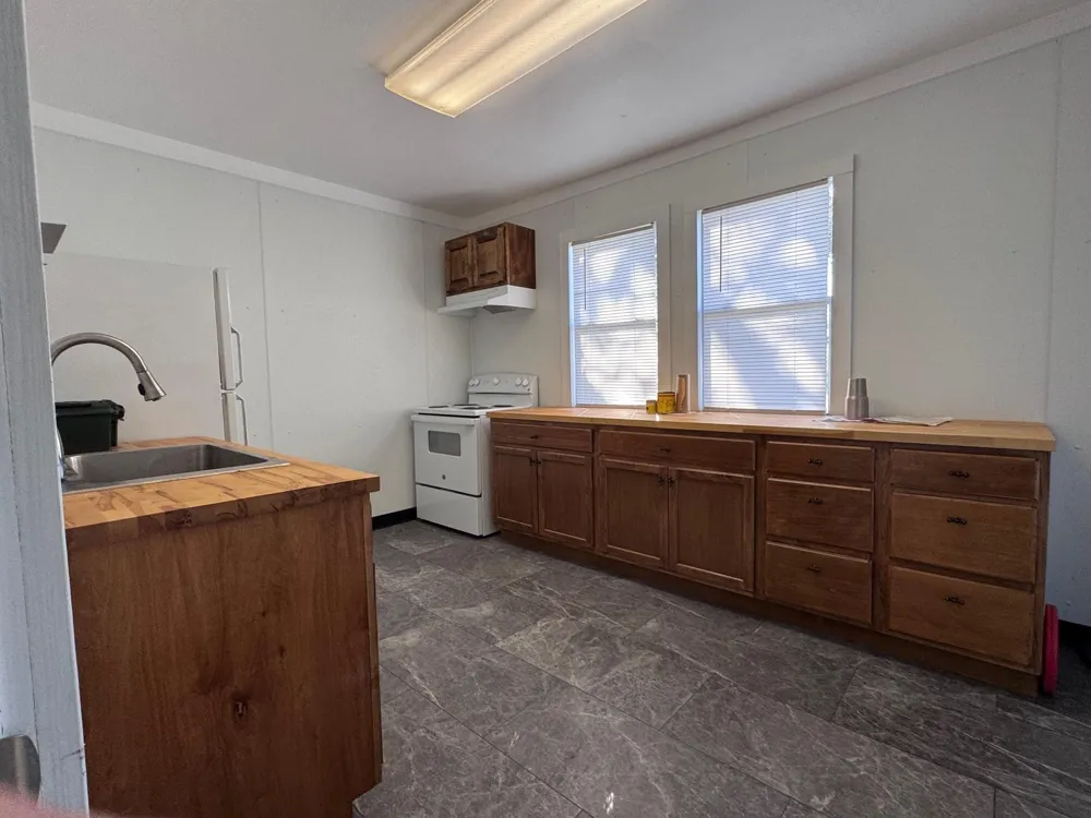 5006 Blaschke Road Road Schulenburg, TX 78956