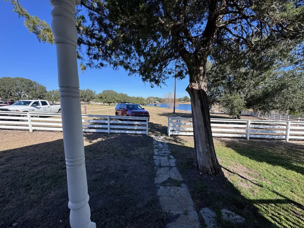 5006 Blaschke Road Road Schulenburg, TX 78956