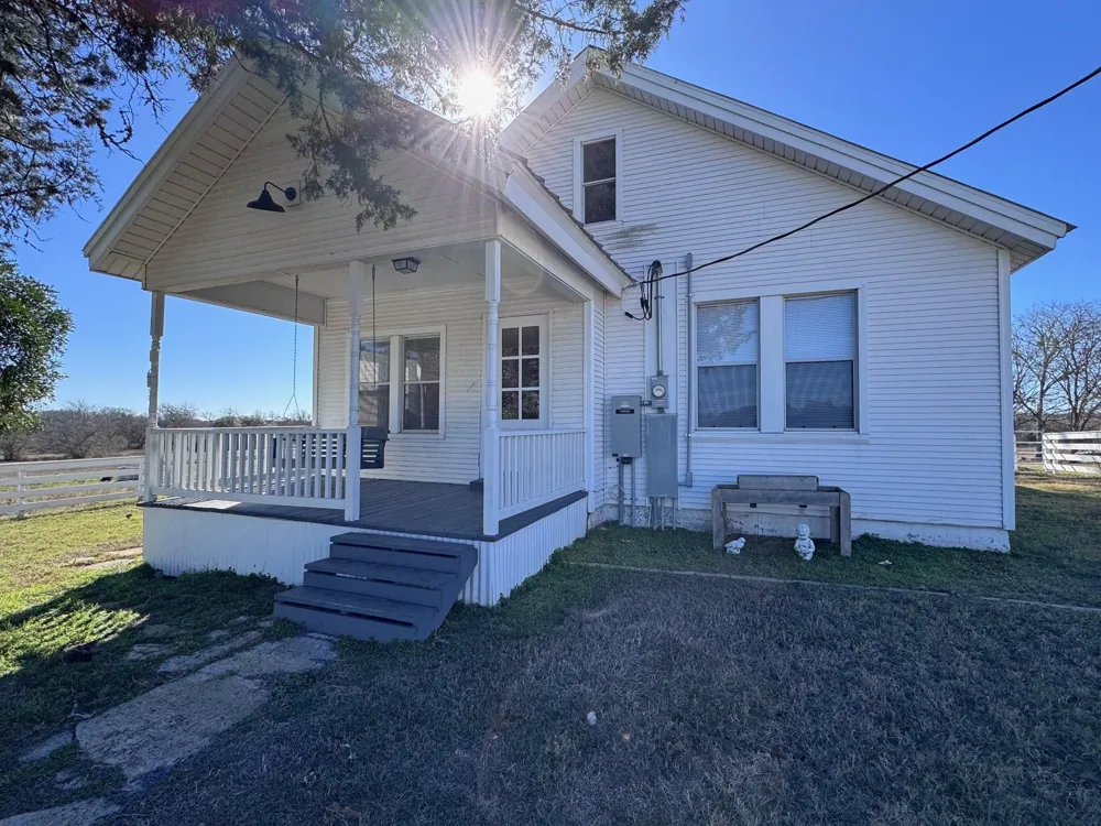 5006 Blaschke Road Road Schulenburg, TX 78956