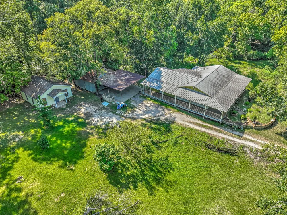 4618 Old Highway 35 S Goodrich, TX 77335