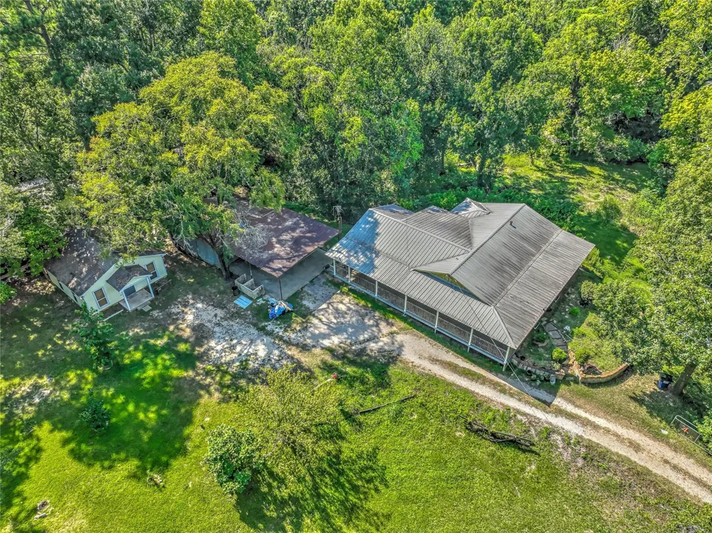 4618 Old Highway 35 S Goodrich, TX 77335