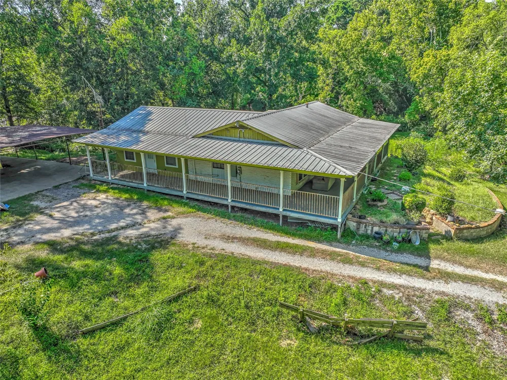 4618 Old Highway 35 S Goodrich, TX 77335