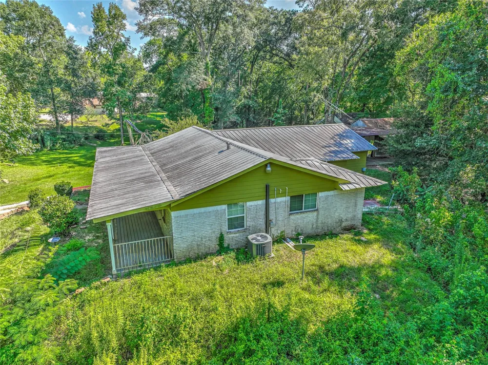 4618 Old Highway 35 S Goodrich, TX 77335
