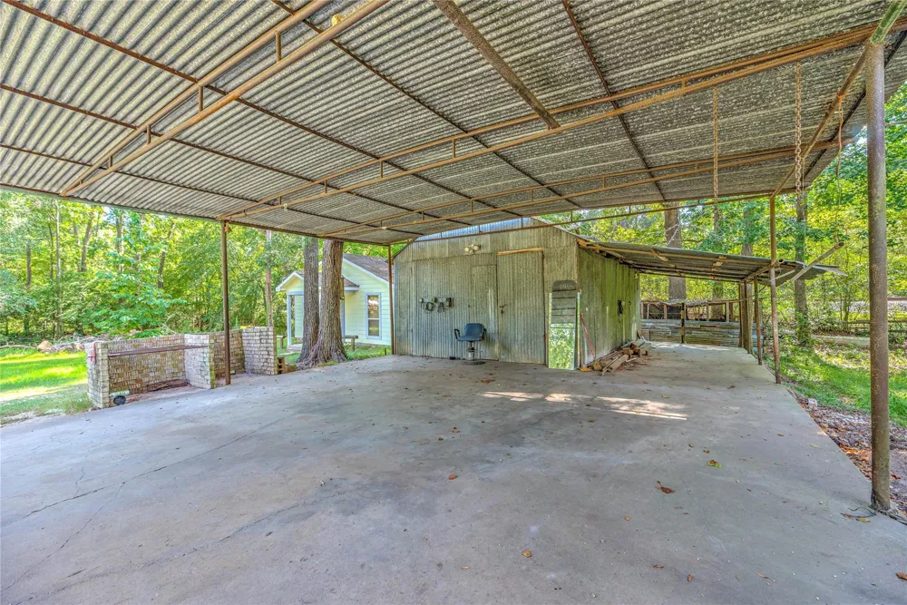 4618 Old Highway 35 S Goodrich, TX 77335