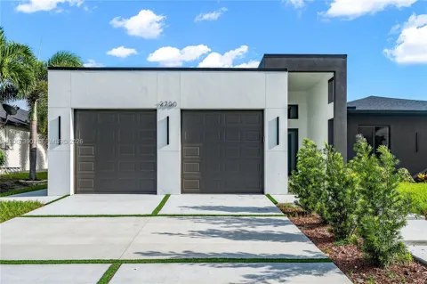2700 2700 SW Ember Ter