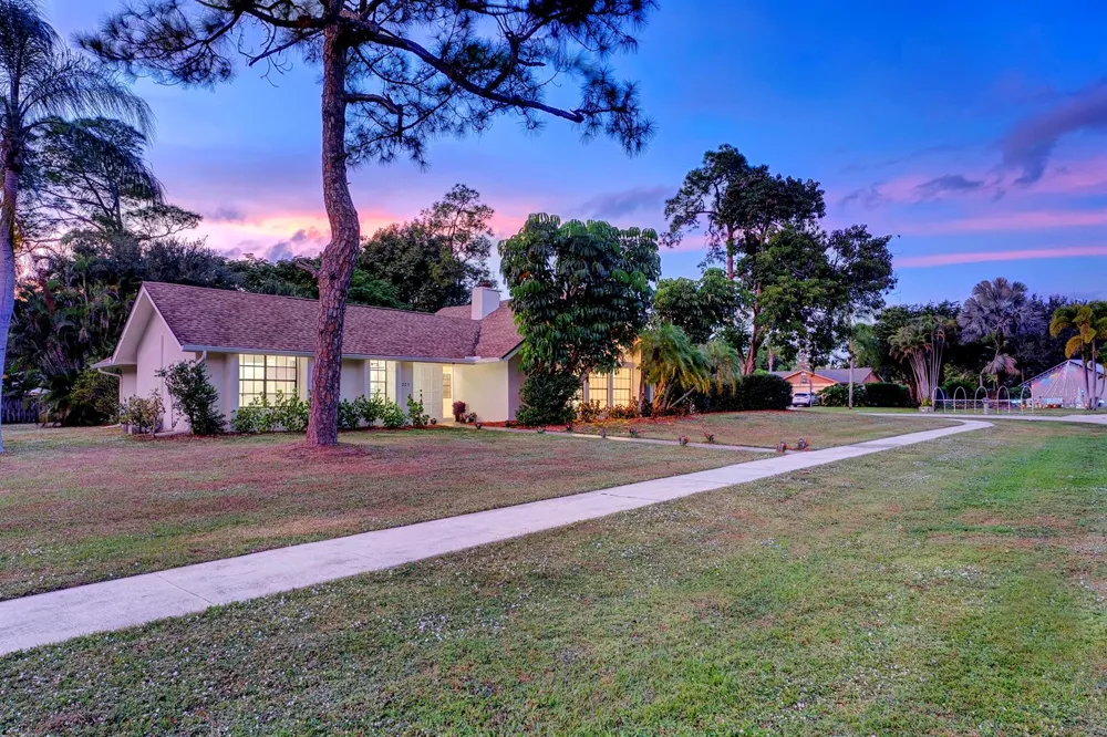 225 Sulky Way Wellington, FL 33414